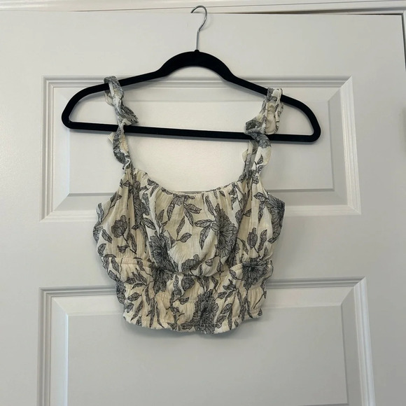 Abercrombie floral crinkle crop - Picture 3 of 8